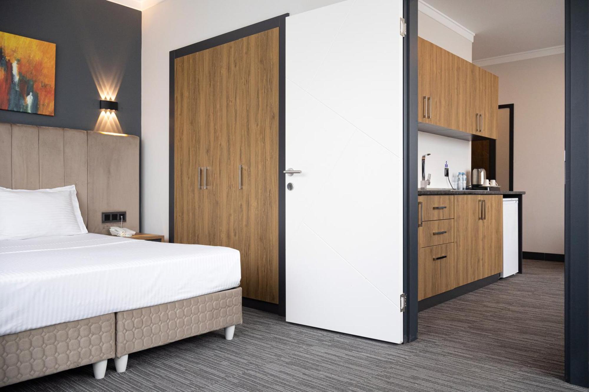 Home Plus Hotel Istanbul Exterior foto